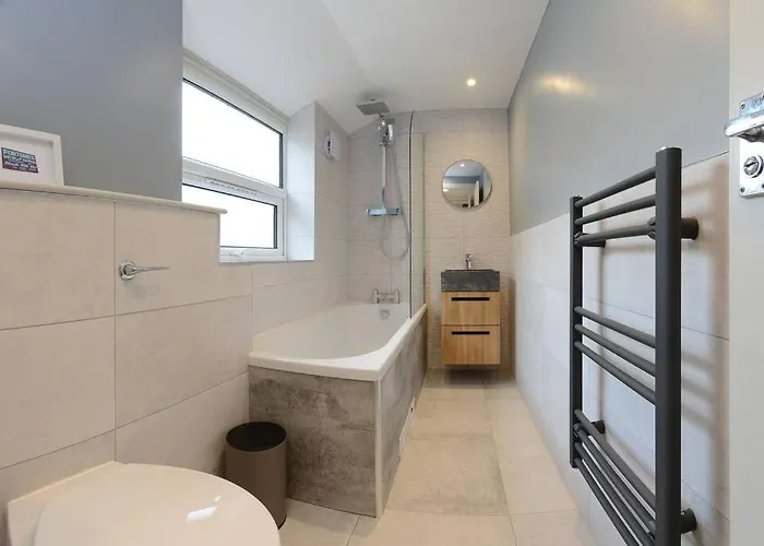 شقة West With Free Parking